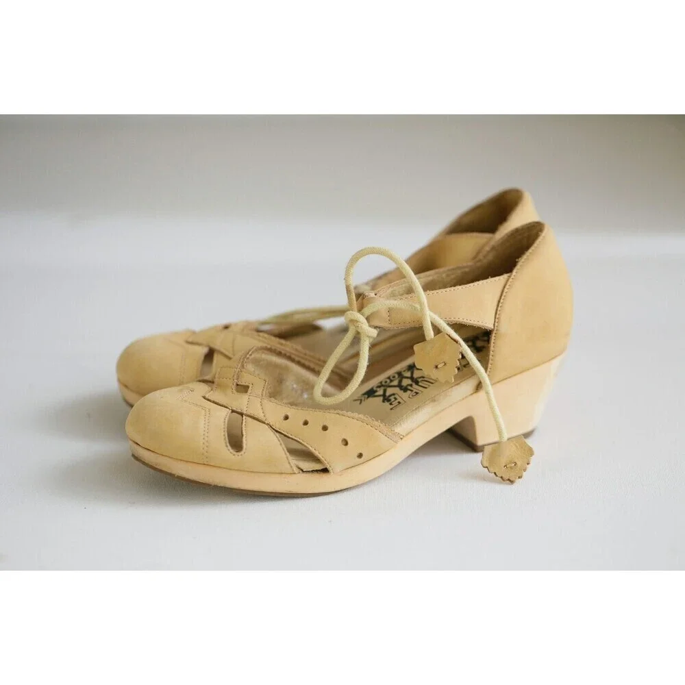 F- Troupe London Bran NEW Light Beige Nubuck Suede Lace up Clog Sandals 6.5
